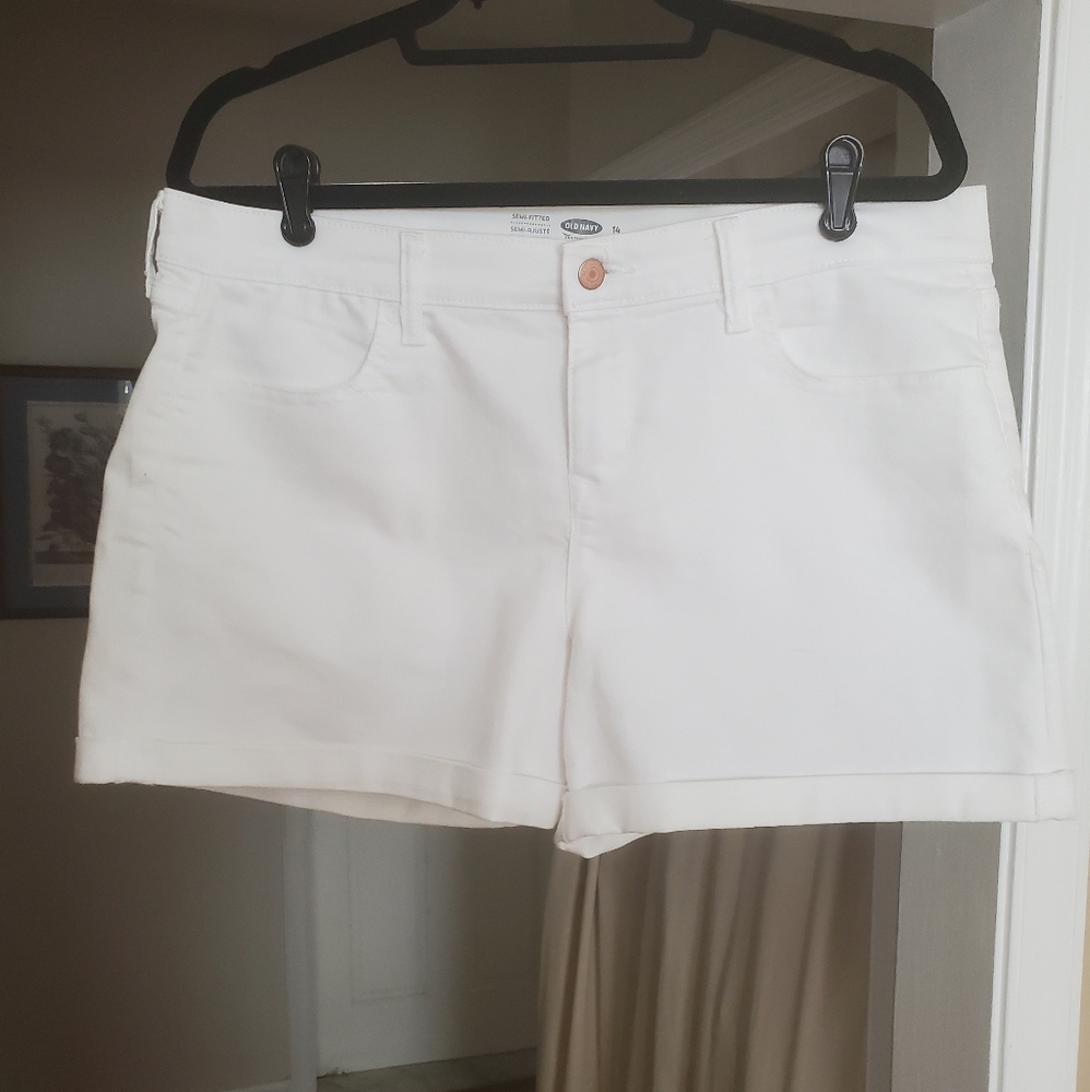 NWOT Old Navy White Denim Cuffed Shorts size 14